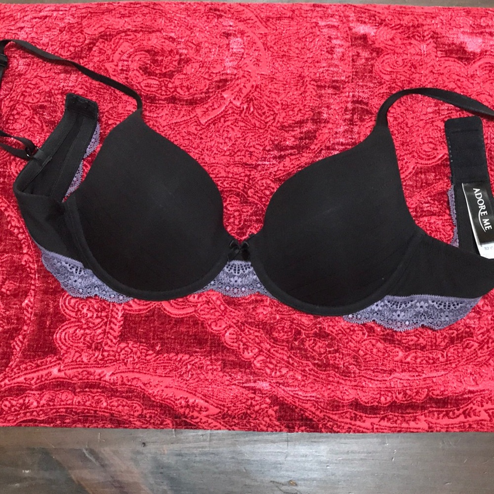 Hard to come by 32 C. ADORE ME Bra